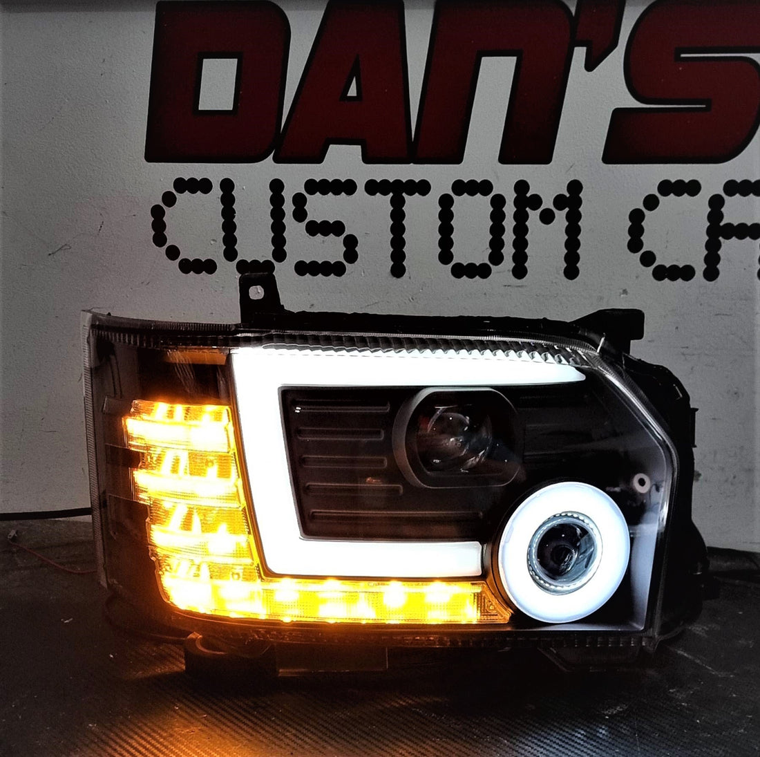 Toyota Hiace 2014-2019 Lo/Hi Beam Projector Black Sequential Indicator LED DRL Halo Headlights - Dan's Custom Car Lights