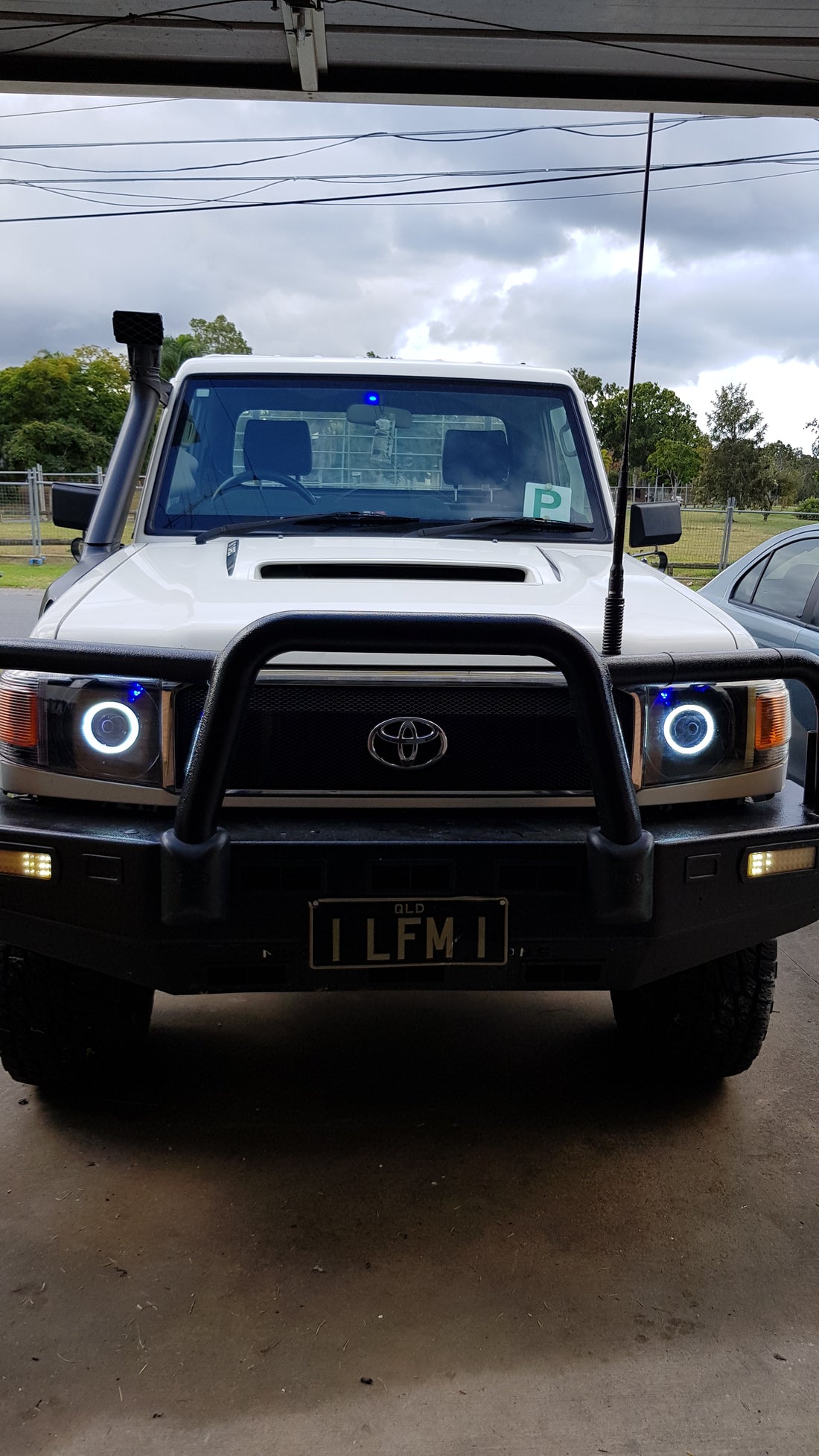 Toyota Landcruiser 76 77 78 and 79 series Headlights w/ White/Amber Halorings - Dan's Custom Car Lights