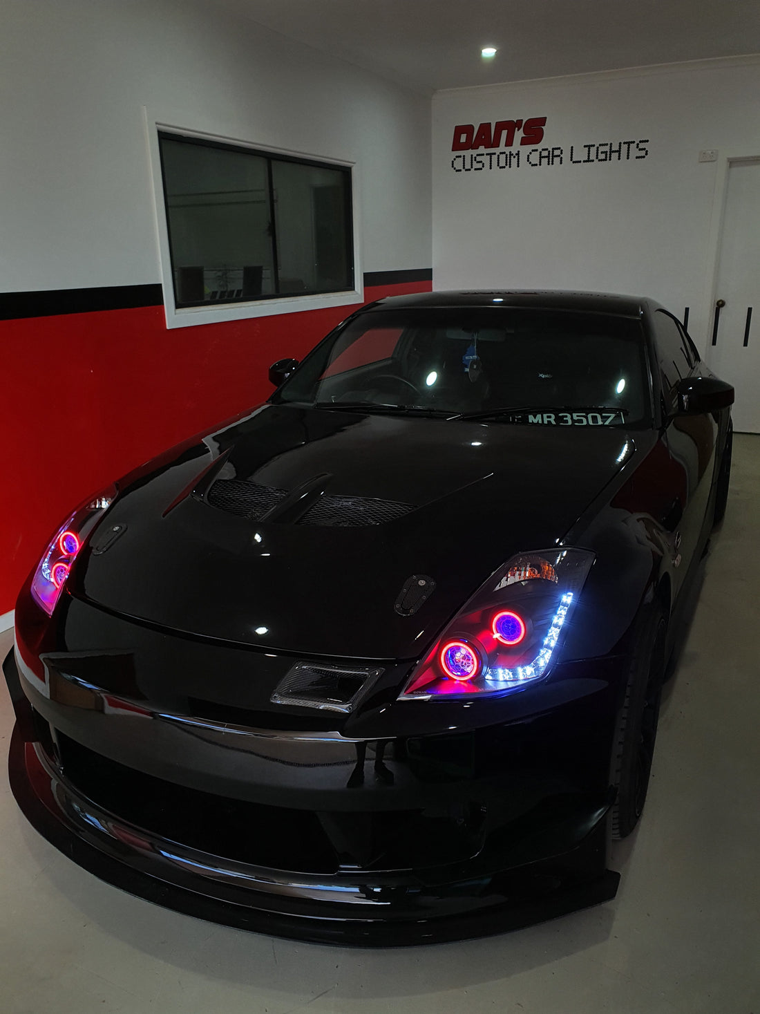 Nissan 350Z Headlights with Multicoloured Halo Rings, Demon Eyes and "Honeycomb" Projector Lens Etching - Dan's Custom Car Lights